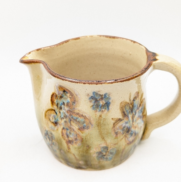 Janet Resnick Pottery Pitcher and Cup in the Wildflower pattern - Picture 6 of 13